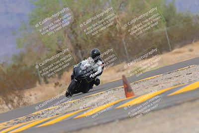 media/Sep-10-2022-SoCal Trackdays (Sat) [[a5bf35bb4a]]/Turn 6 (1140am)/